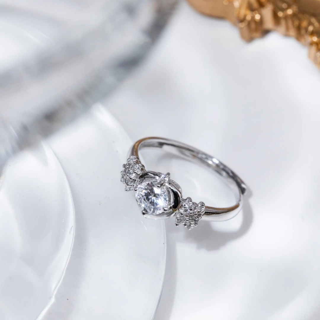 格格银楼 925银戒指 爱心锆石银戒指 JX-A287J-133号轻奢经典气质