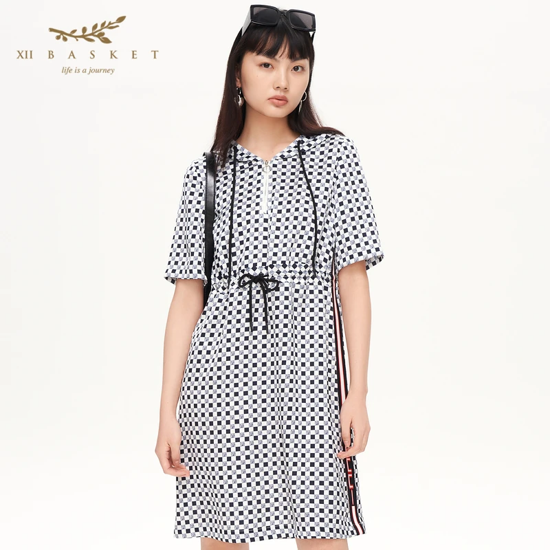 XII BASKET十二篮夏棋盘格休闲连帽宽松女装连衣裙7C32205260