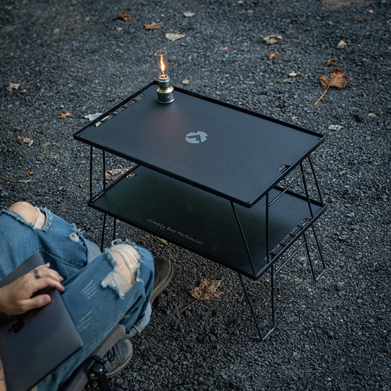 CAMPINGMOON柯曼户外双层黑色铁网多用桌加两片铝天板户外置物架
