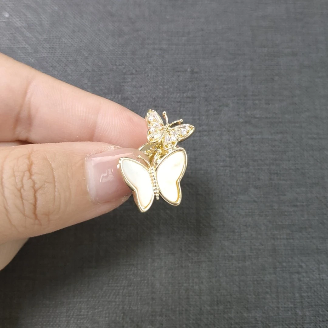 海棠鱼铜合金合成锆石胸针MN529迷你白贝双蝶领针