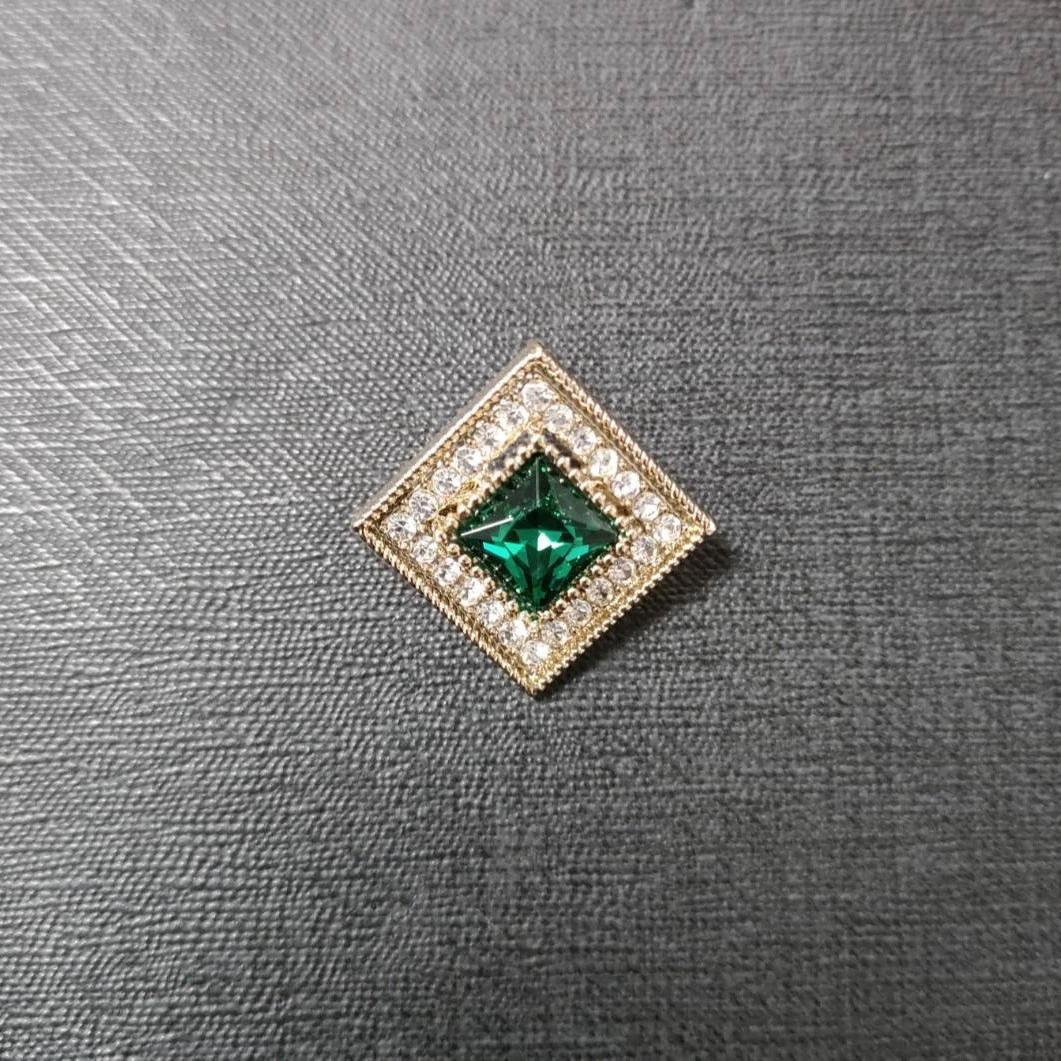 海棠鱼 铜合金合成锆石胸针 MN624迷你简爱《绿》胸针