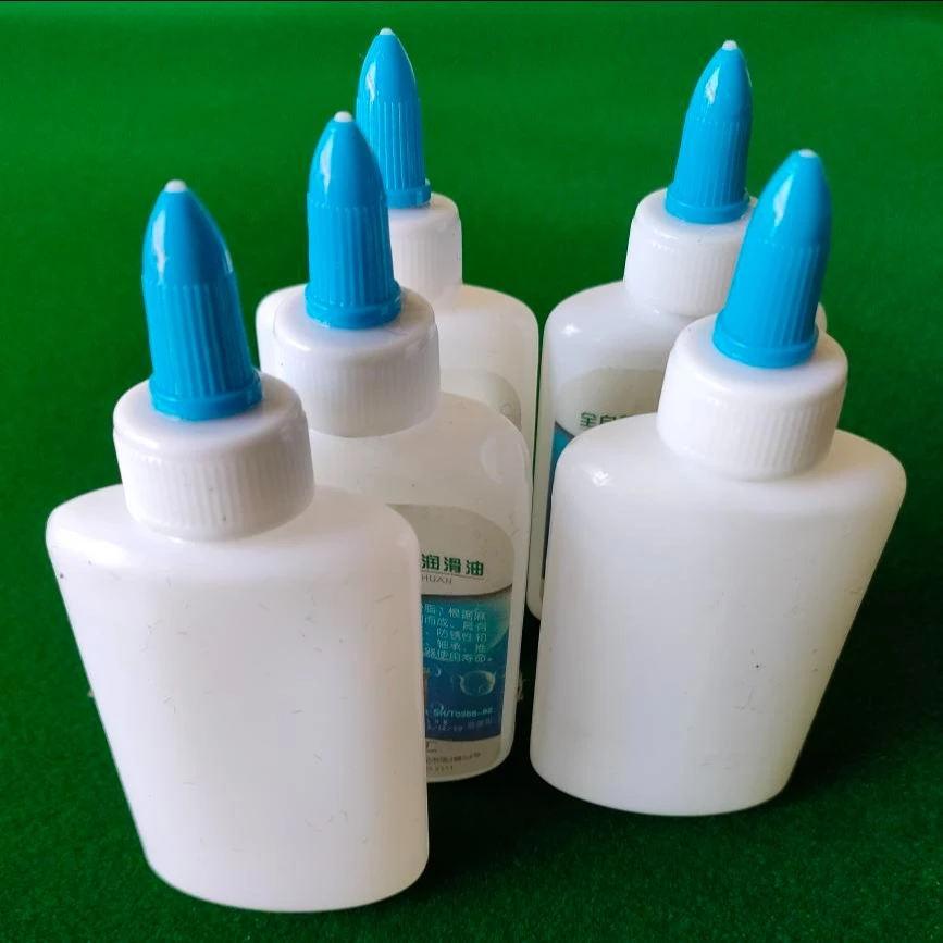 麻将机精品配件，麻将机齿轮轴承中升杆专业专用油脂瓶。可爱。白色