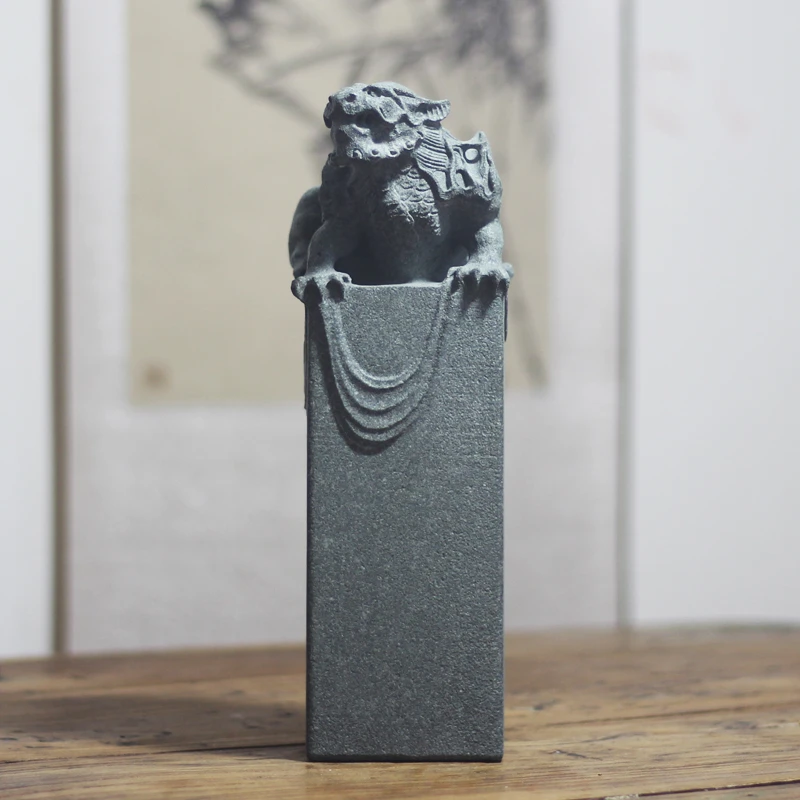 青石貔貅摆件招财桌面装饰摆放复古风小型栓马柱手工方章石头雕刻