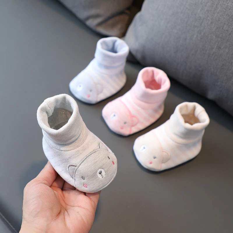 新生婴儿袜冬季不掉0-3-6-12个月男女宝宝鞋子防掉软底学步棉布鞋