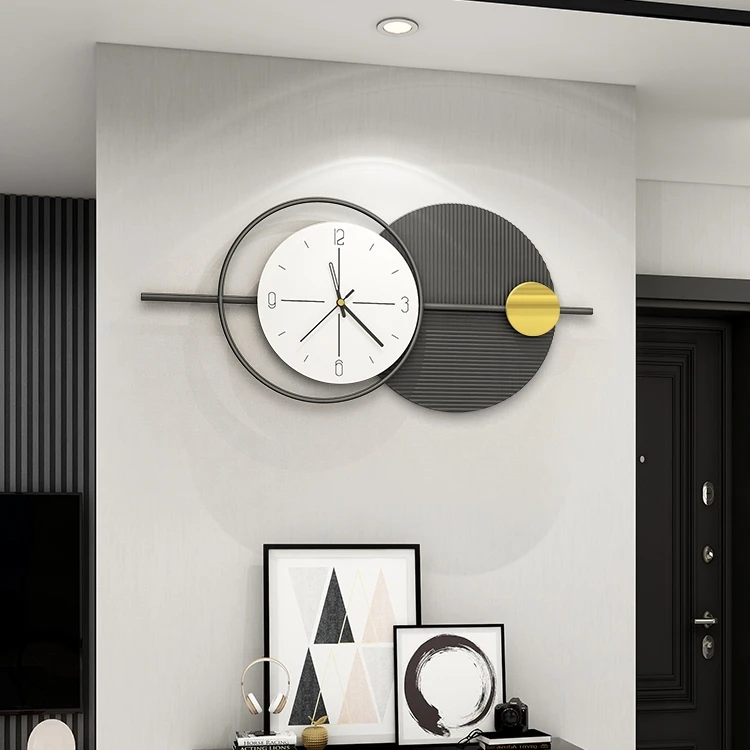 钟表现代简约挂钟客厅2022新款轻奢网红餐厅石英钟装饰表挂墙时钟