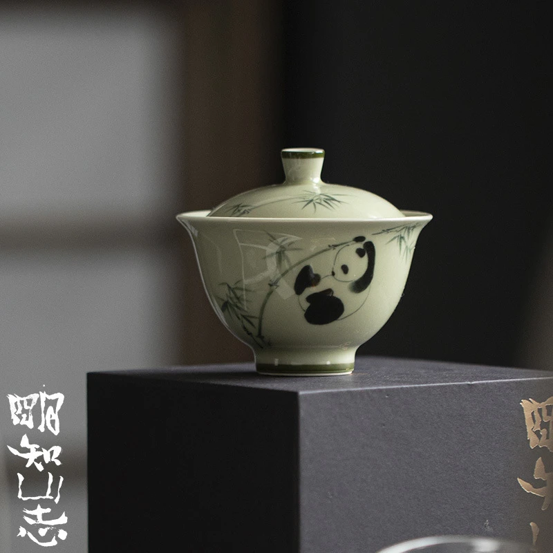 明知山志 熊猫戏竹手绘盖碗 文人器陶瓷兔子泡茶碗 传统青玉泡碗