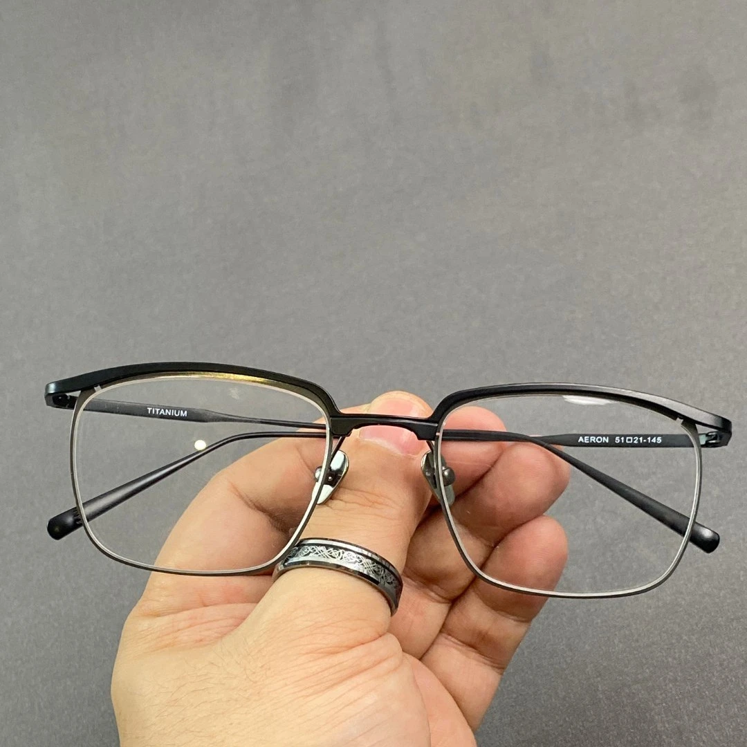 内藏乾坤 设计师超轻纯钛防蓝光变色时尚眼镜架