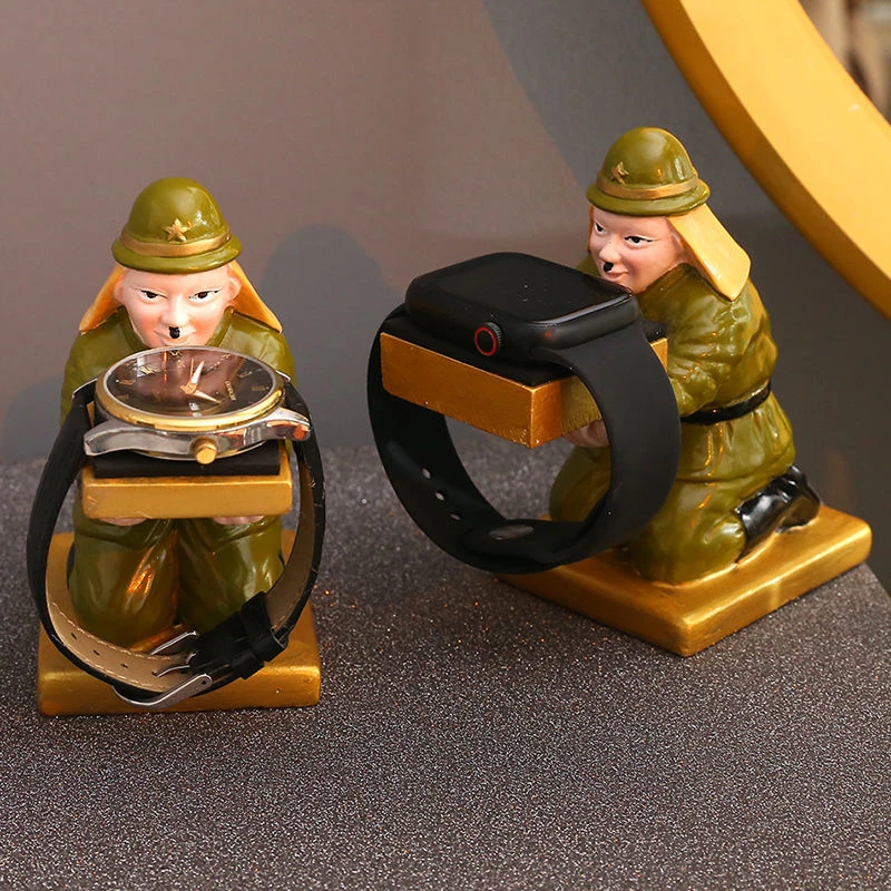 日本兵下跪收纳架可放表苹果智能手表充电架卧室工艺品微景观