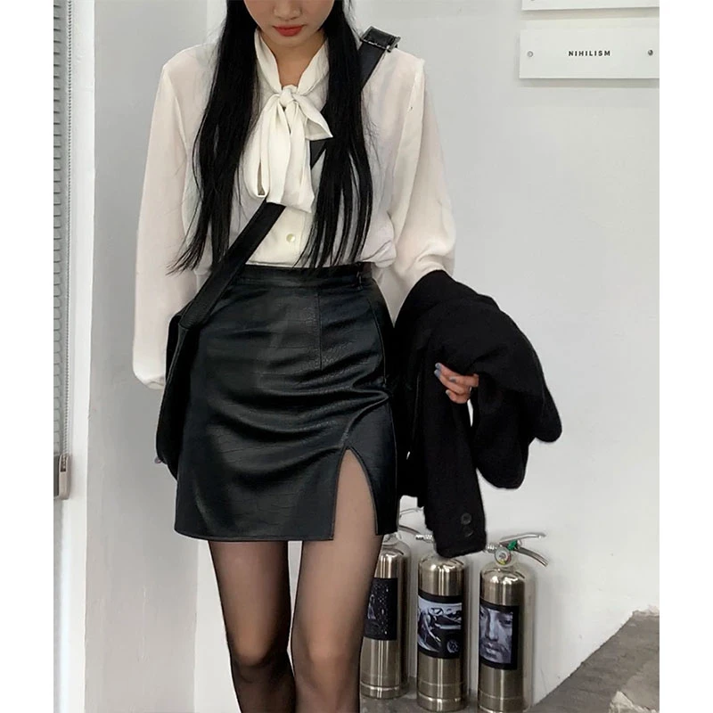 侧边开叉半身裙2023新款夏款A字裙高腰显瘦百搭洋气质网红皮短裙