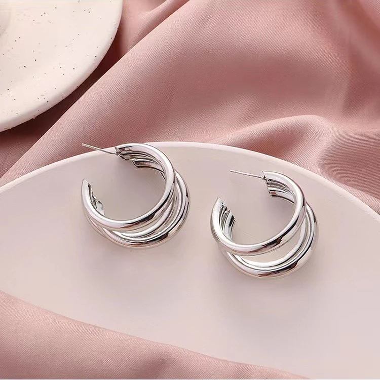 钛钢耳饰 85度灰圈圈C形耳环女小众设计感耳钉高级感网红爆款耳饰