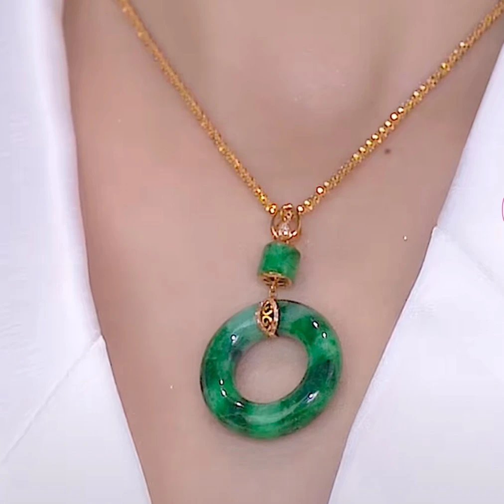 k金镶嵌-翡翠a货飘辣阳绿子母圆环吊坠（飘花多样性发）