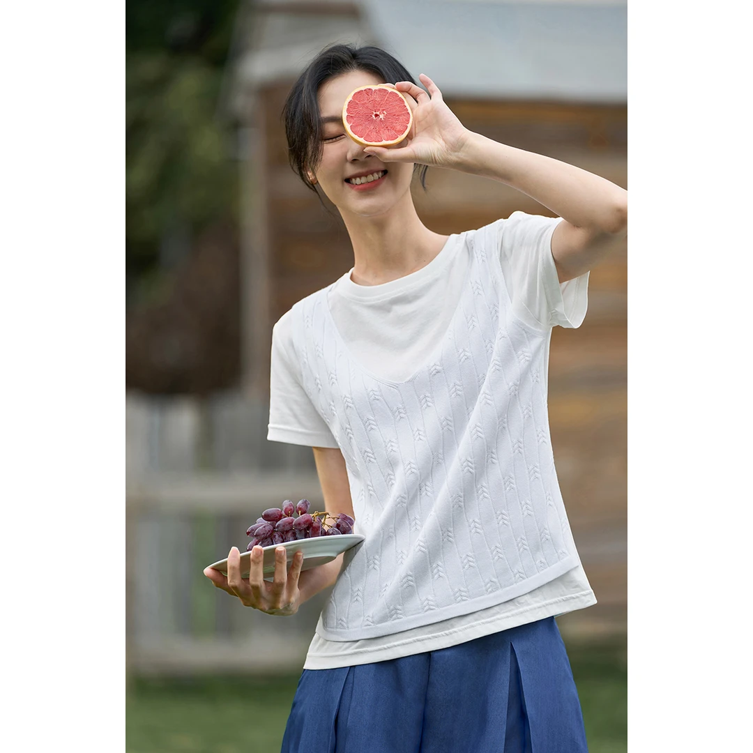 茵曼年夏季新款宽松显瘦马甲短袖假两件提花通勤T恤F18226144