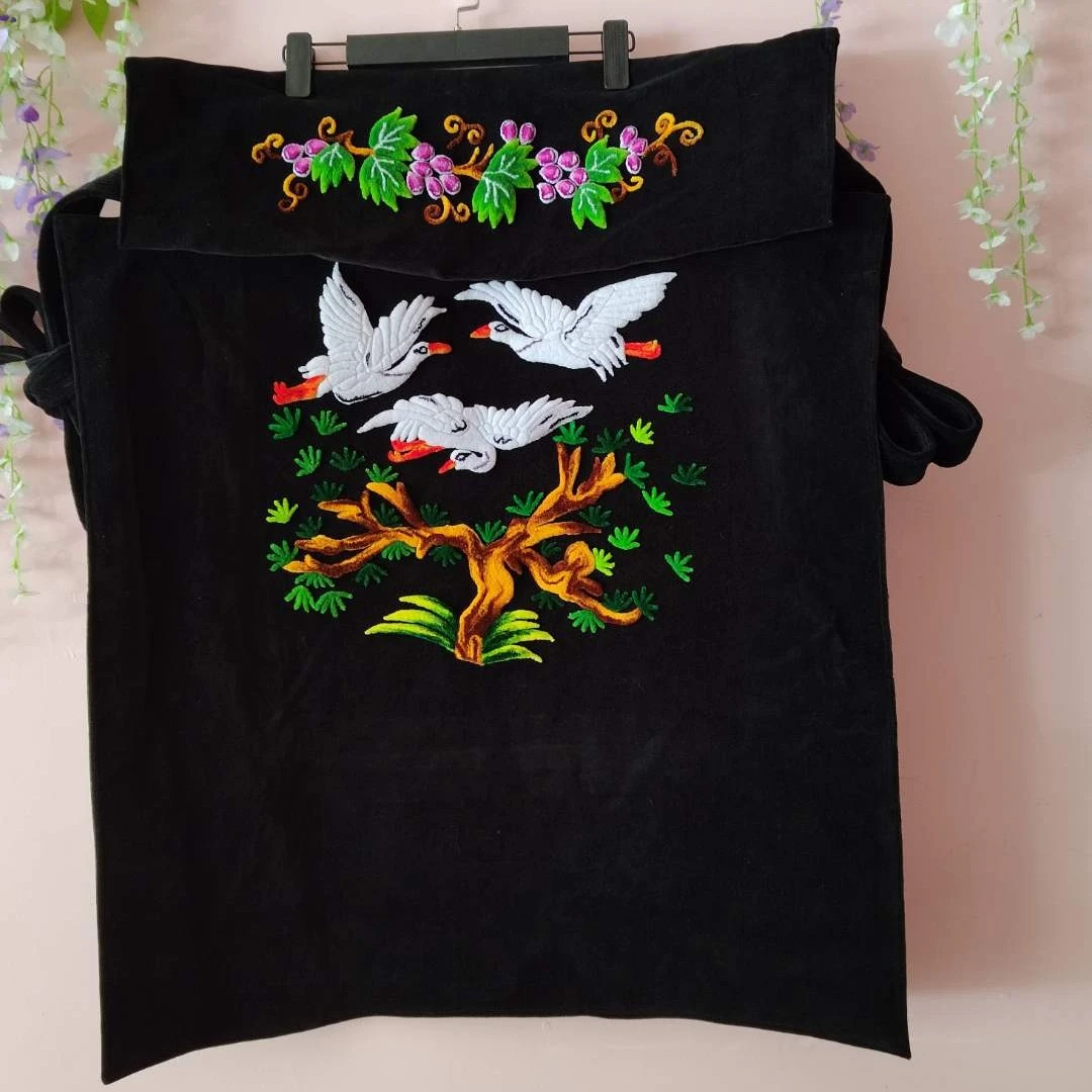 刨花绣背带，手工刺绣，手工艺平领