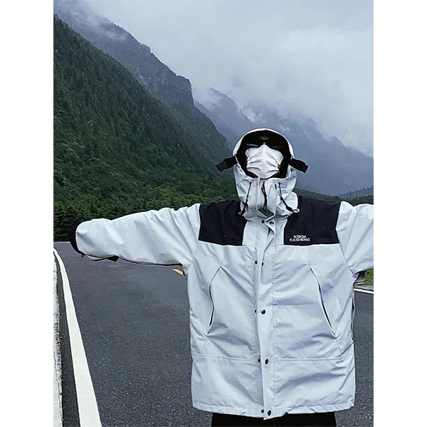 卡盛户外冲锋衣款外套男女春秋新潮牌美式三合一情侣西藏旅游穿搭