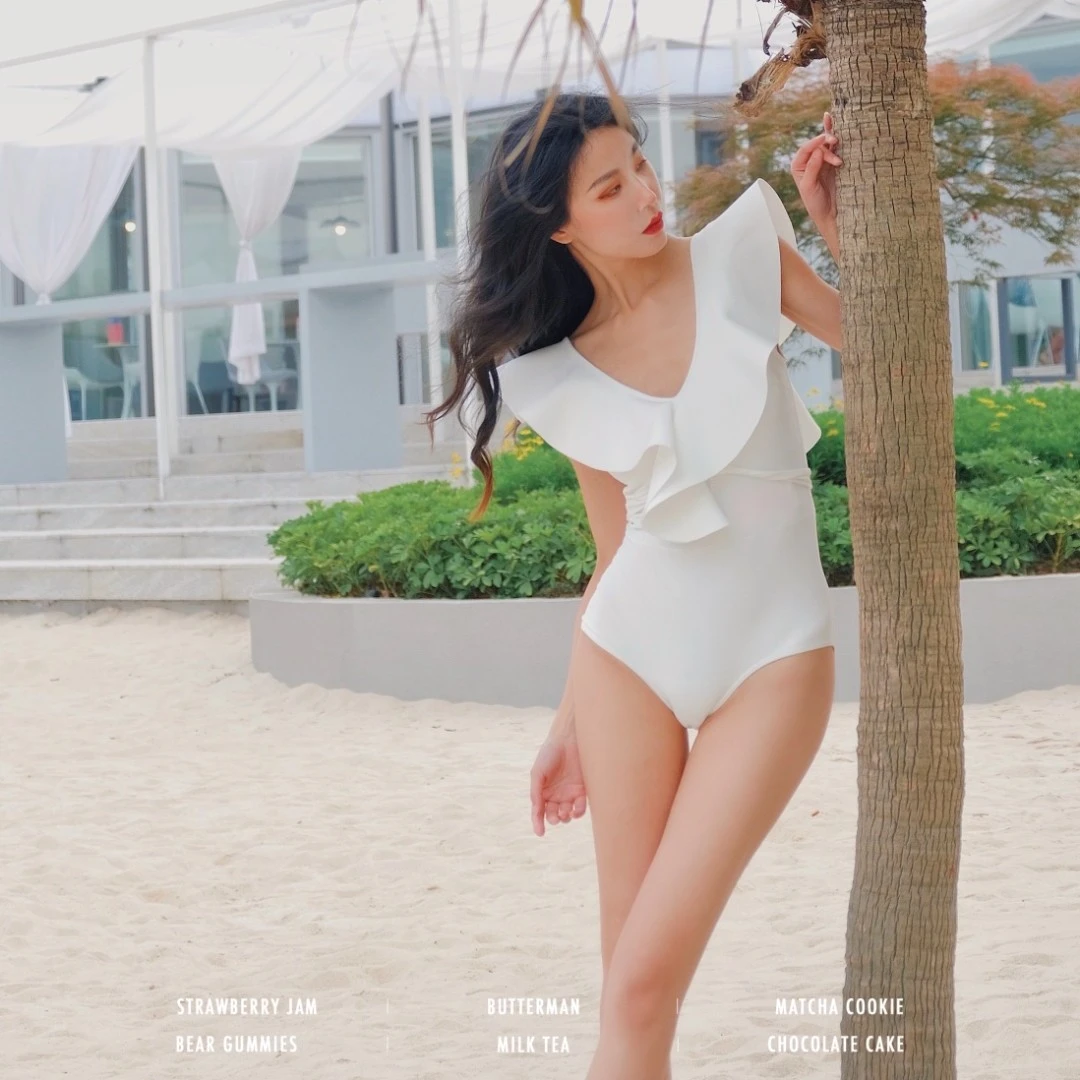 Momasong泳衣女遮肚显瘦性感连体露背高级感时尚温泉海边度假泳装