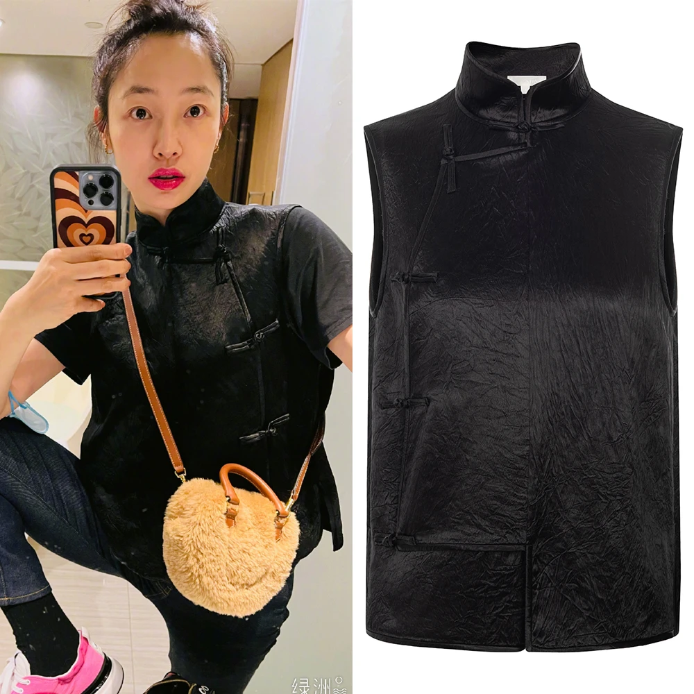 白百何合明星同款衣服2022文艺复古黑色褶皱缎面中式斜襟马甲女装