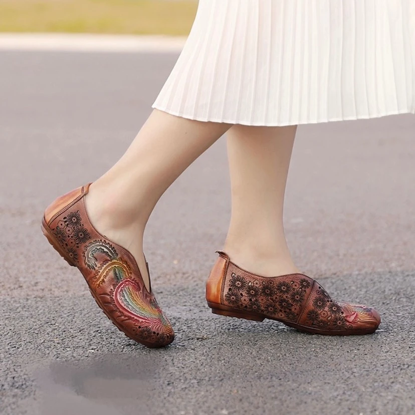 相伴【凤凰传奇】 民族风春秋新款真皮复古百搭舒适粗跟单鞋51059