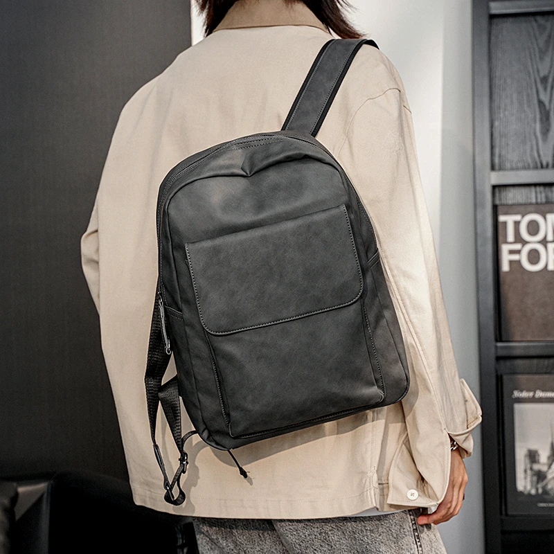 新款潮男包简约双肩包皮质商务潮流背包包包学生书包旅行包潮包
