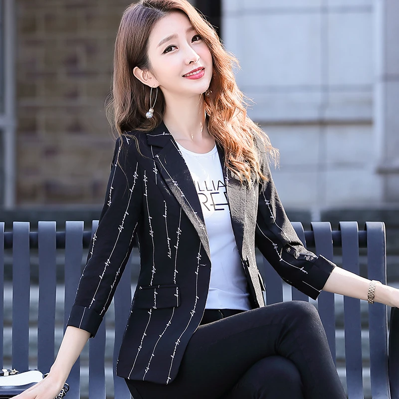 条纹小西装外套女早秋新款设计感小众七分袖西服女士时尚洋气上衣