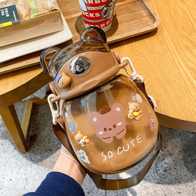 可爱小熊水杯女夏季背带水壶网红吸管大肚杯大容量耐高温手提杯子