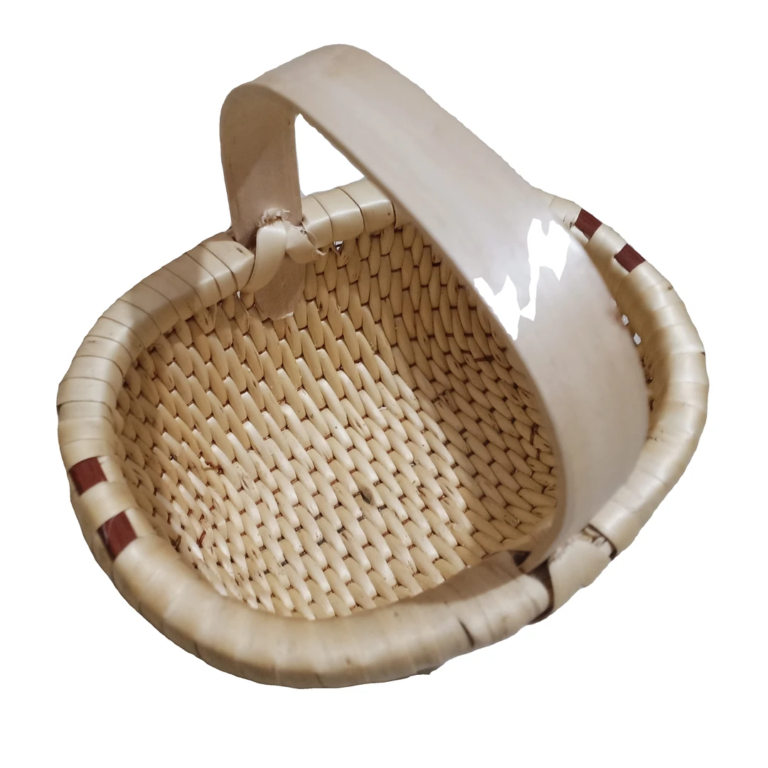 小孩子玩的纯手工柳编迷你小篮子