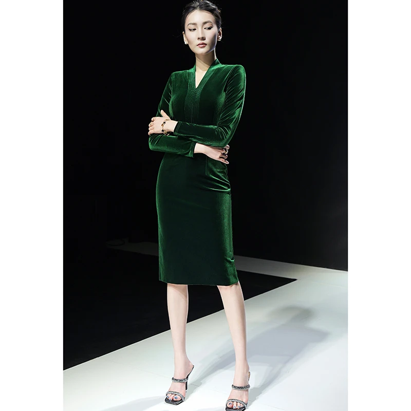 2025秋时尚V领拼接修身显瘦中式金丝绒小黑裙长袖西装女装连衣裙