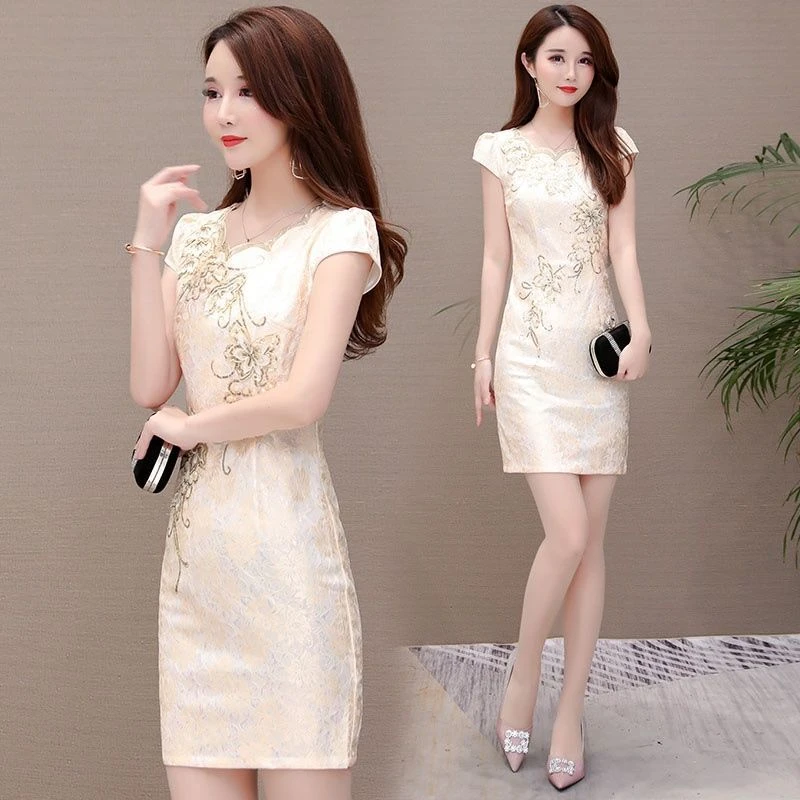 旗袍连衣裙女夏季2025新款洋气修身复古刺绣小个子洋气包臀一步裙