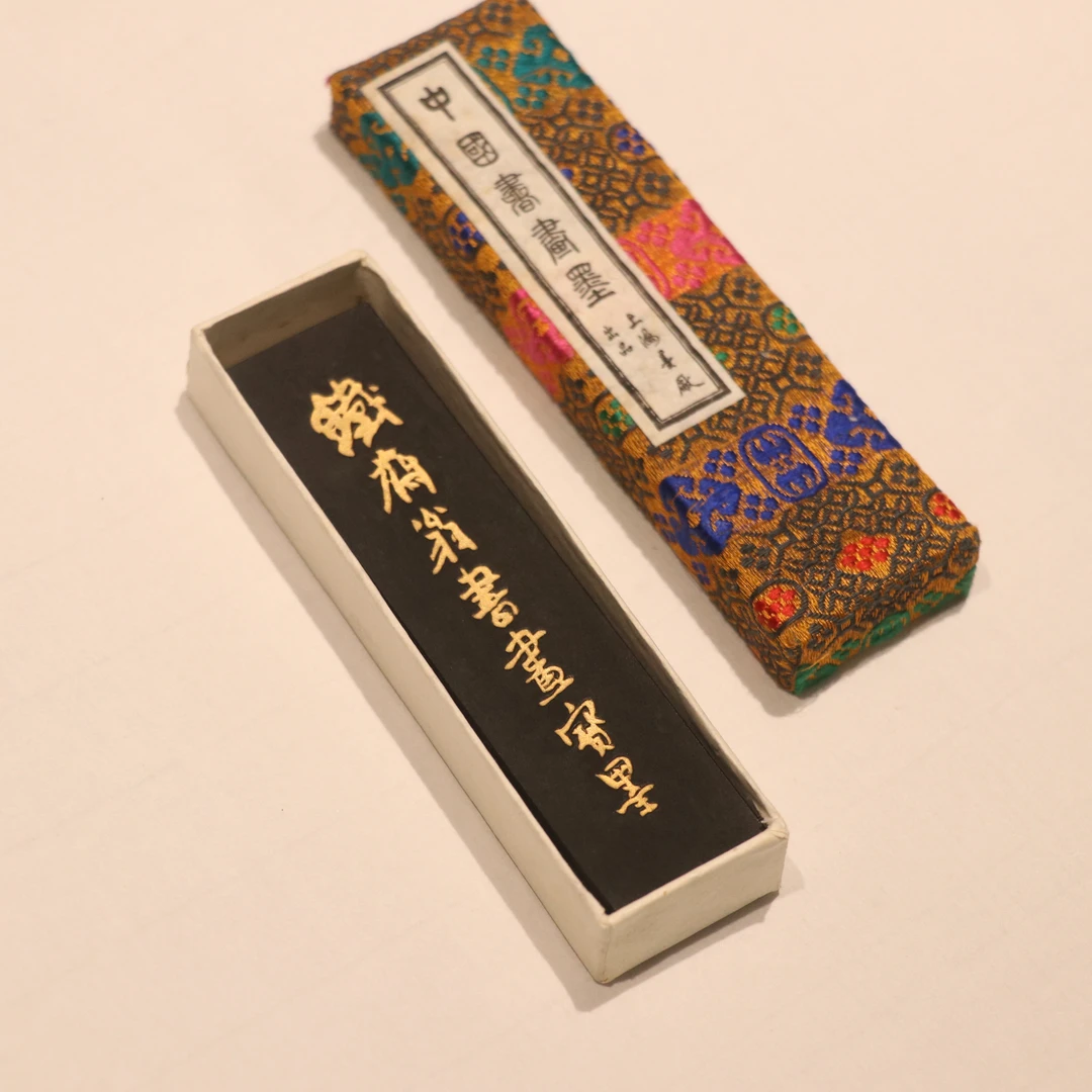 80年铁斋翁一两上海墨厂油烟一零一墨色漂亮入门级高端老徽墨