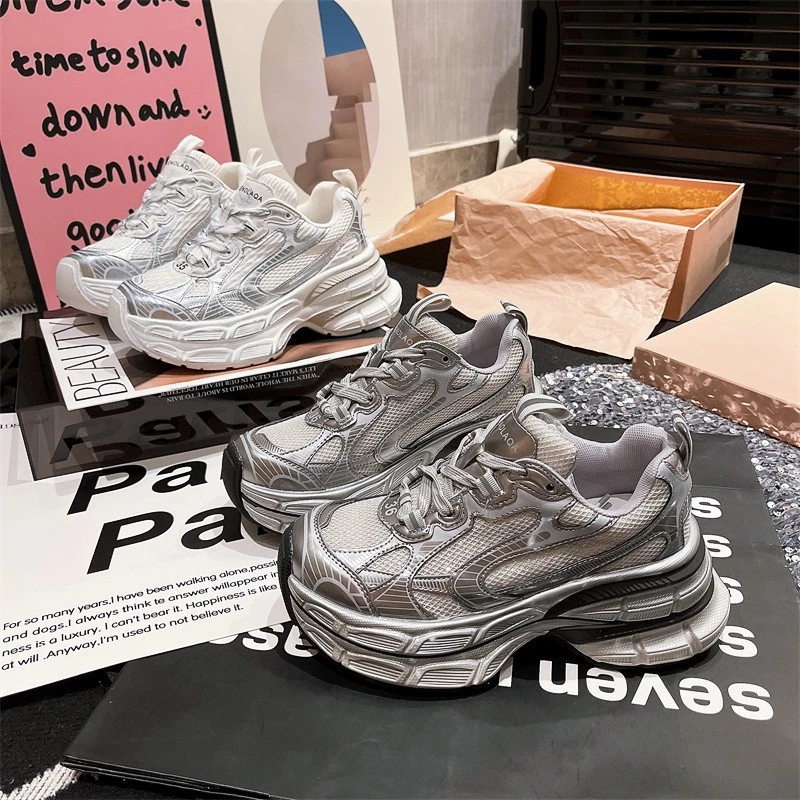 秋季透气轻便厚底增高老爹鞋女2024新款鞋子爆款休闲运动潮鞋银色