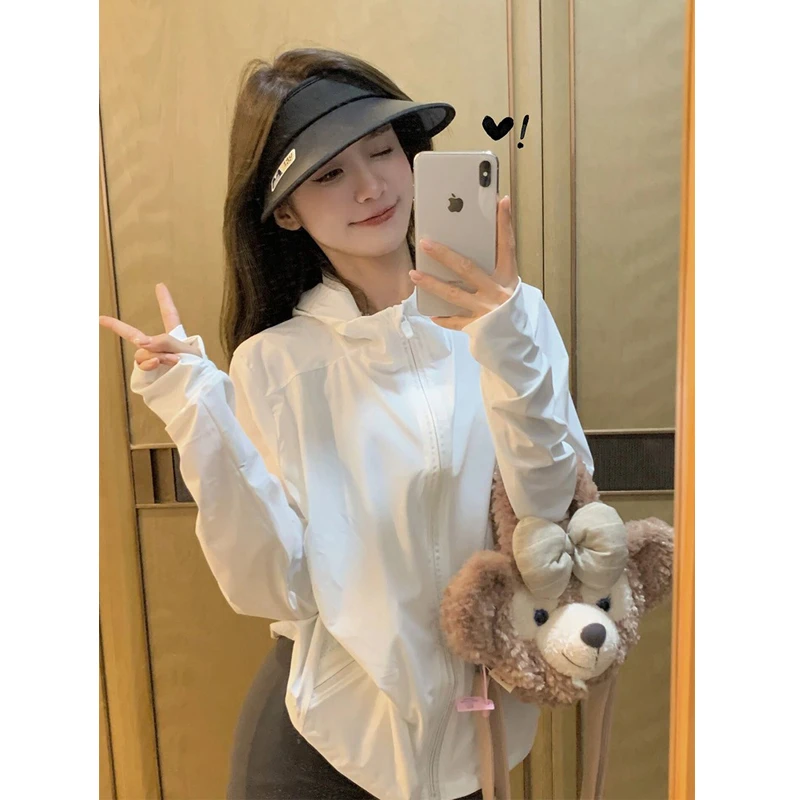 薄款冰丝防晒衣女夏季2024年新款户外透气连帽百搭防晒服开衫外套