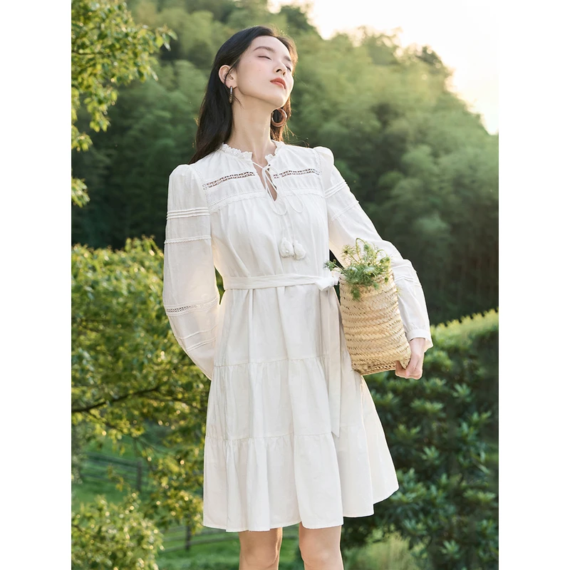 茵曼文艺娃娃连衣裙秋女装新款流苏绑带领收腰蛋糕裙摆裙子