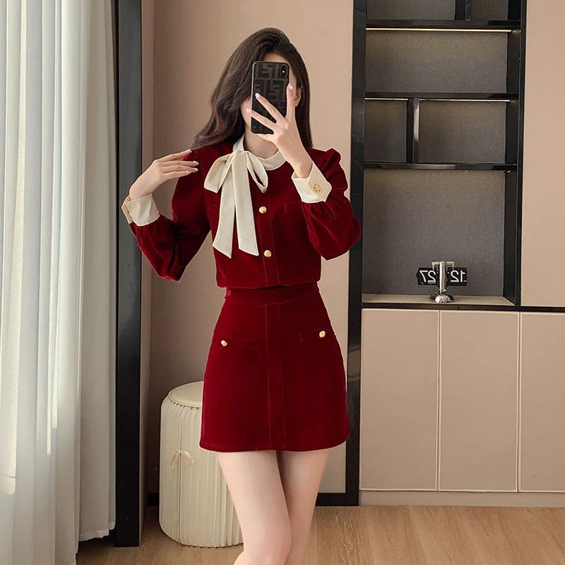 新款小香风套装裙女2024秋冬新款蝴蝶结修身高级丝绒