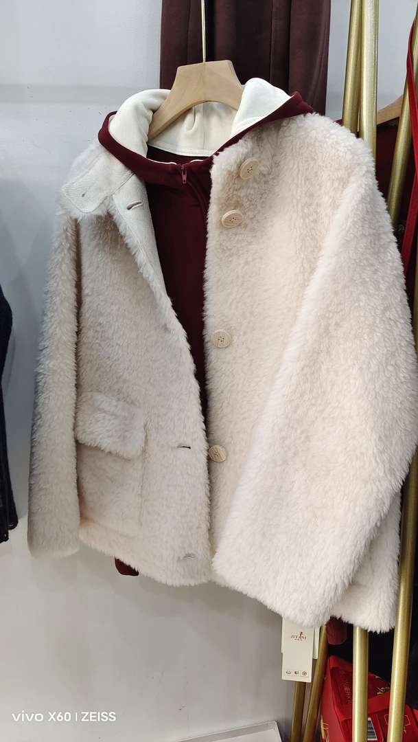 秀姿家2024皮毛一体外套时尚女士休闲秋冬冬季