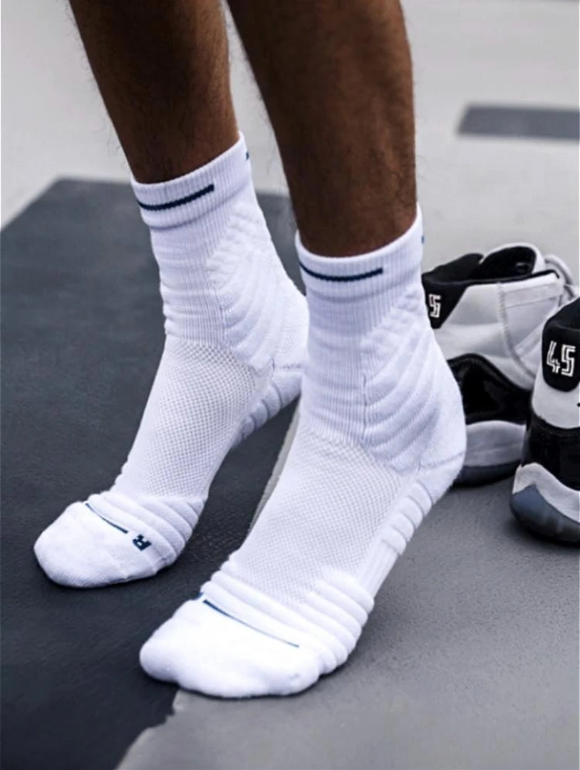 男生时尚白袜体育生运动袜棉质吸汗透气防臭袜子四季同意性感白袜