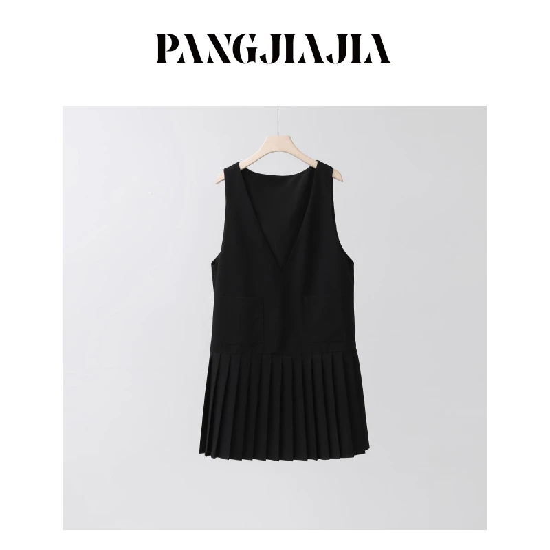 【胖佳佳】柏林书籍 百褶背心裙女时尚显瘦百搭v领小黑裙H624Z04975