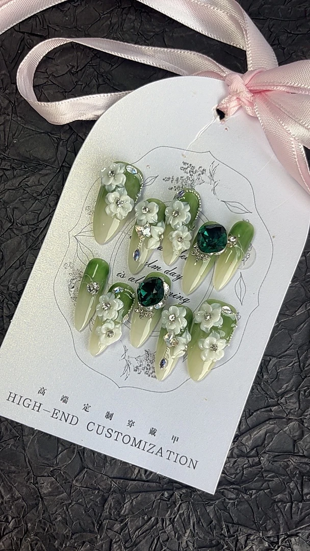 绿色手工雕花穿戴甲平面浮雕款气质纯欲纯手工短梯梯形简约小清新