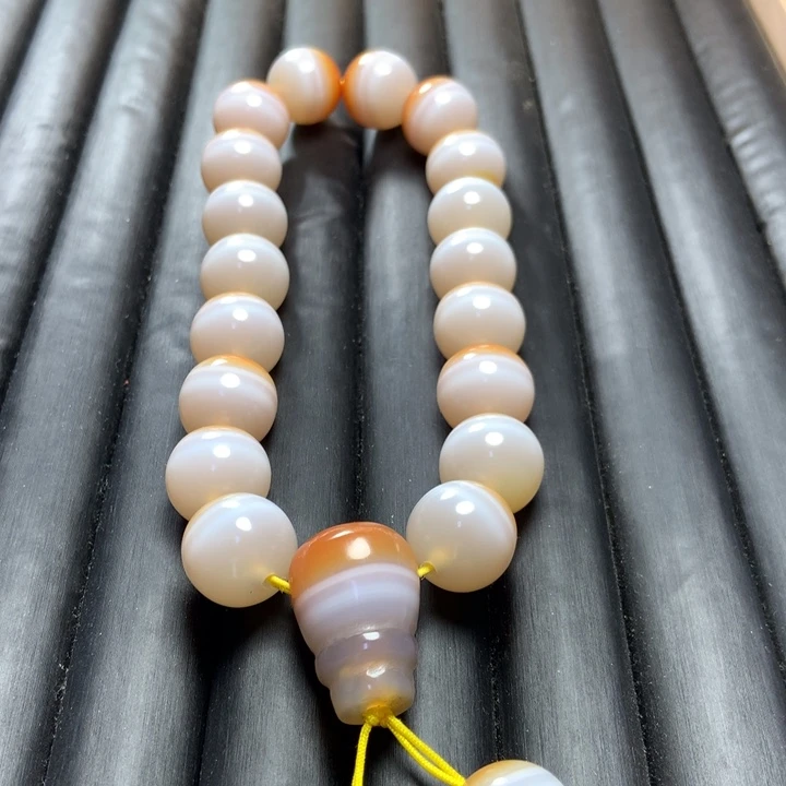 玛瑙/玉髓手串未镶嵌红俏双一线手持