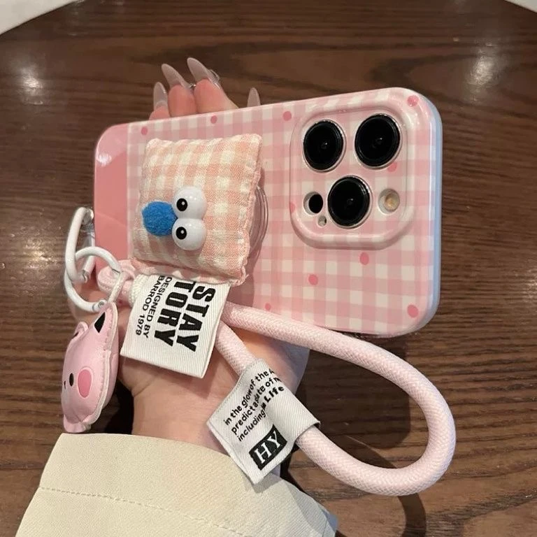 粉田园枕头支架适用苹果15手机壳iPhone14华为P70手绳mate60荣耀