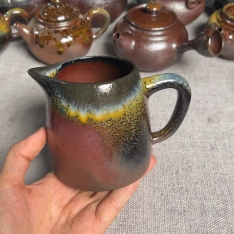 紫砂茶壶260 C功道杯中