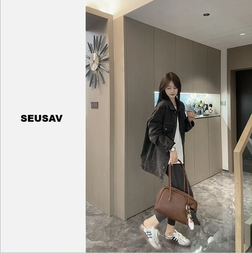 【笙箫家】牛仔镶砖外套-潮牌-休闲-大版-人在衣中晃