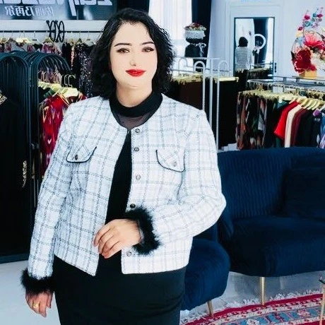 秋冬天宜穿的新时尚潮流短上衣（kiska.qapan)