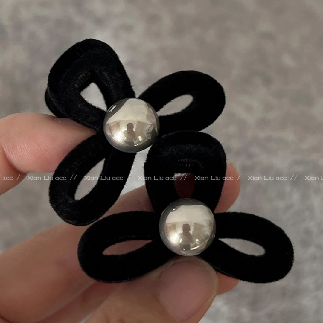 小号植绒黑色蝴蝶结抓夹女秋冬高级感鲨鱼夹后脑勺发夹子头饰