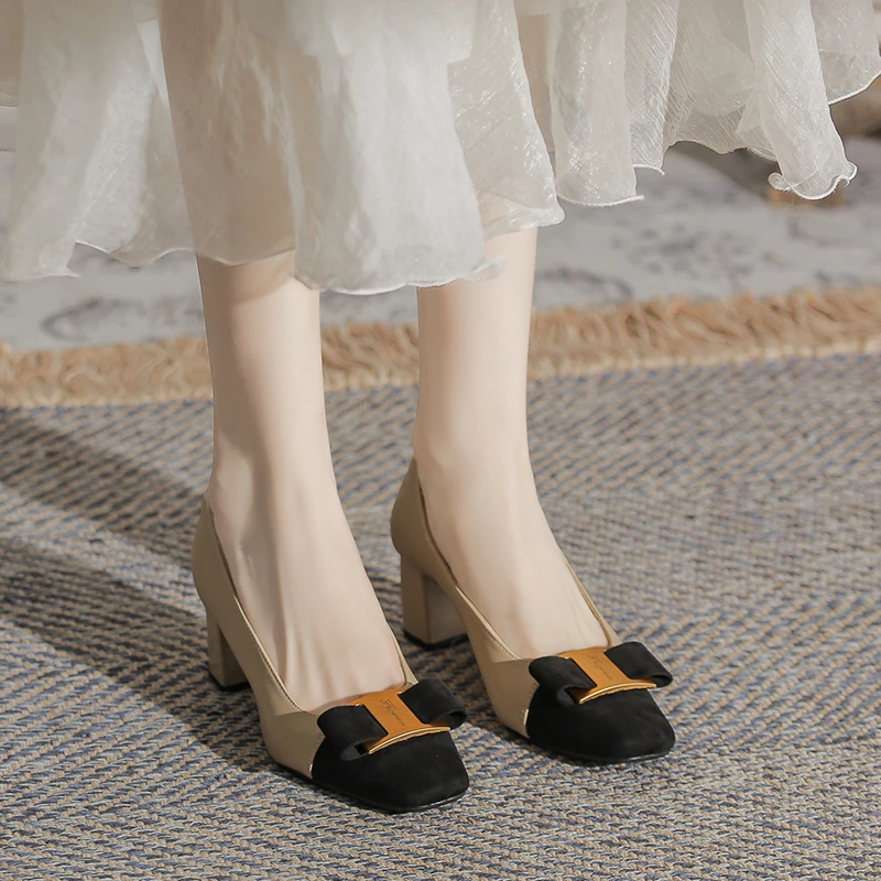 牛皮小香风粗跟单鞋女2024春秋新款气质方头浅口妈妈中跟高跟鞋子