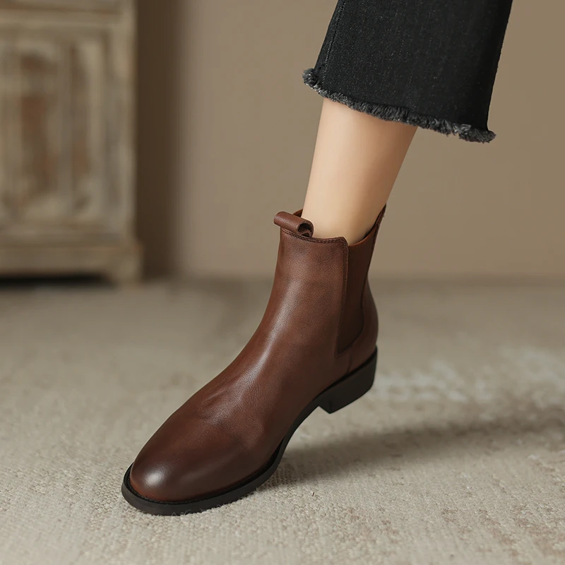 头层牛皮马丁靴猪皮内里女短靴弹力瘦瘦靴粗跟时装粗跟皮带扣女靴