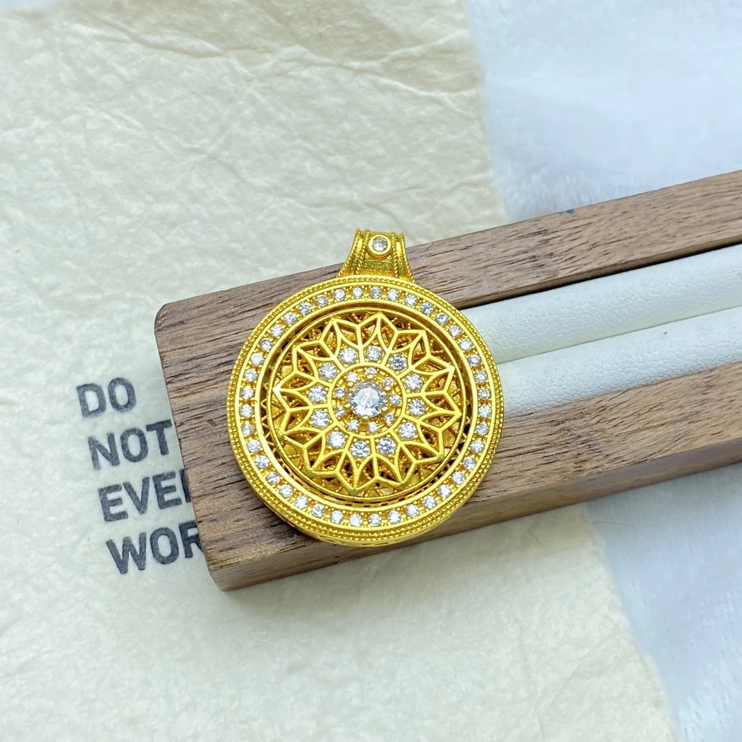 吊坠 B黄色镂空罗盘吊坠多样性发货44022