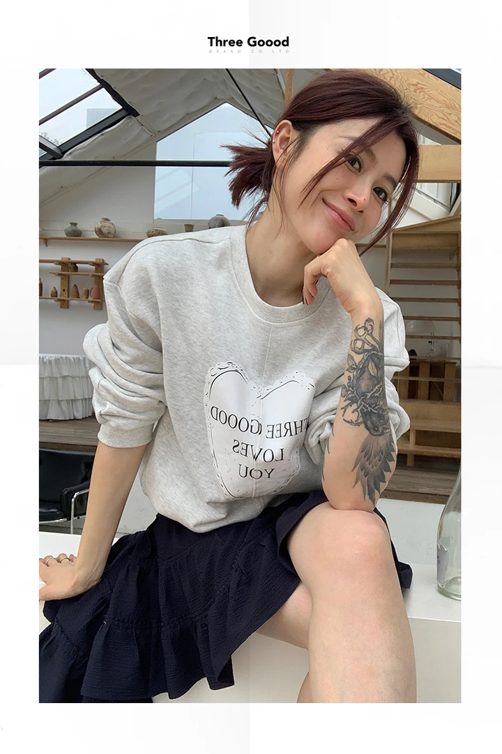 THREE GOOOD/三吉《年终放价》港岛日落美风印花爱心卫衣 SW240190