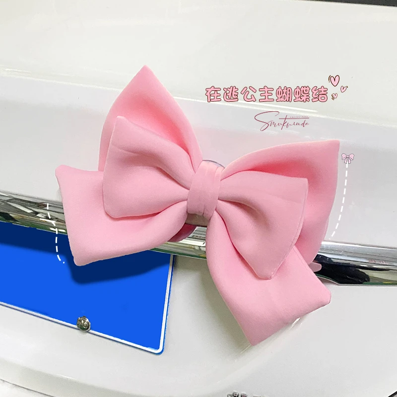 新款在逃公主汽车小摆件蝴蝶结车尾部车贴女生摩托车电动车装饰品