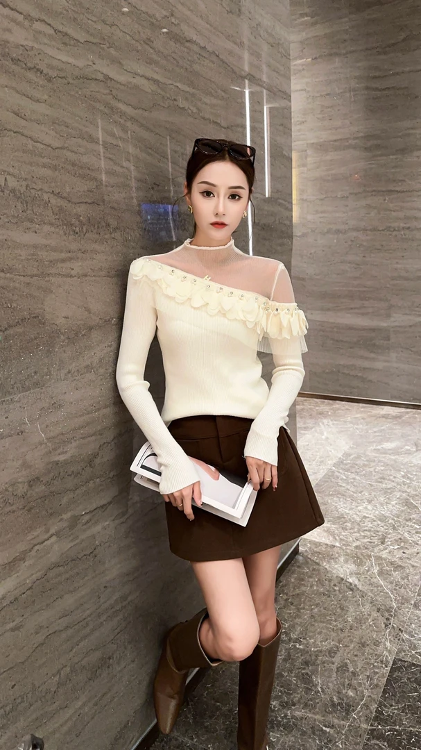 淑雅阁服饰  法式木耳边拼接露肩半高领针织衫9209