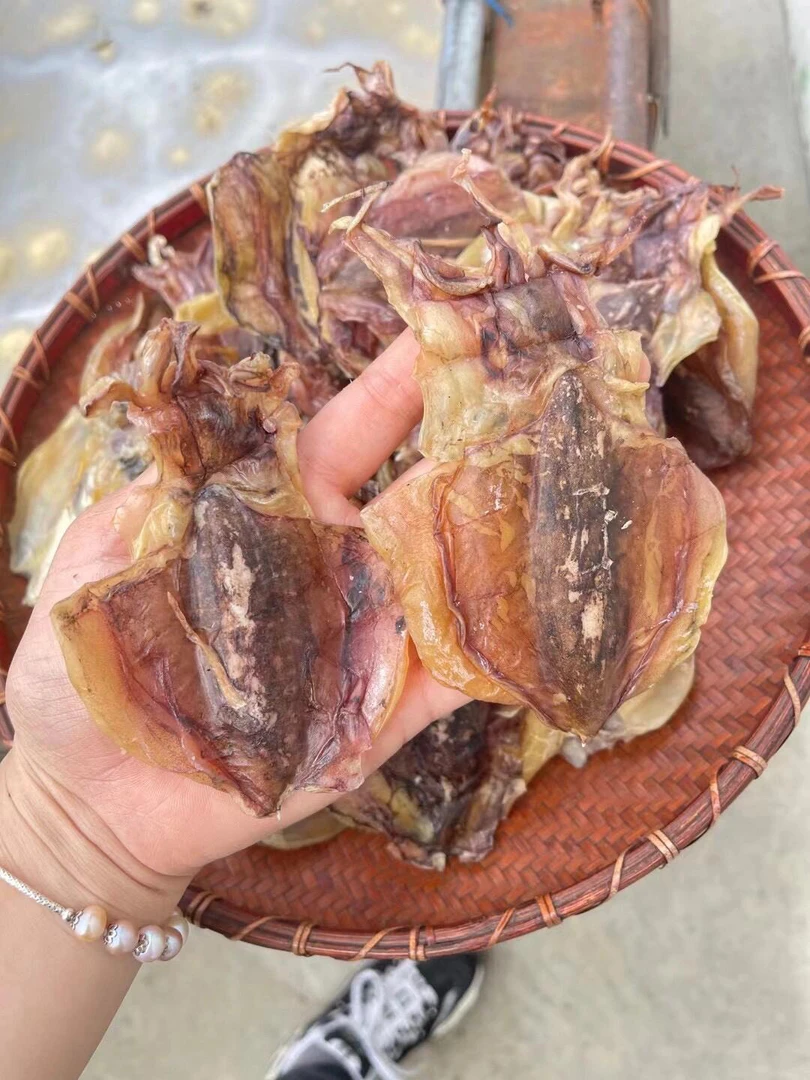 小墨鱼 11-1 8头墨鱼干煲汤煮粥 新晒干度足东海本地本港大墨鱼干
