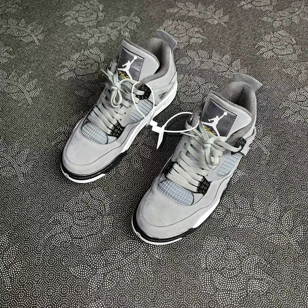 41码 Nike aj4酷灰 97新无原盒 全新价2779 板鞋